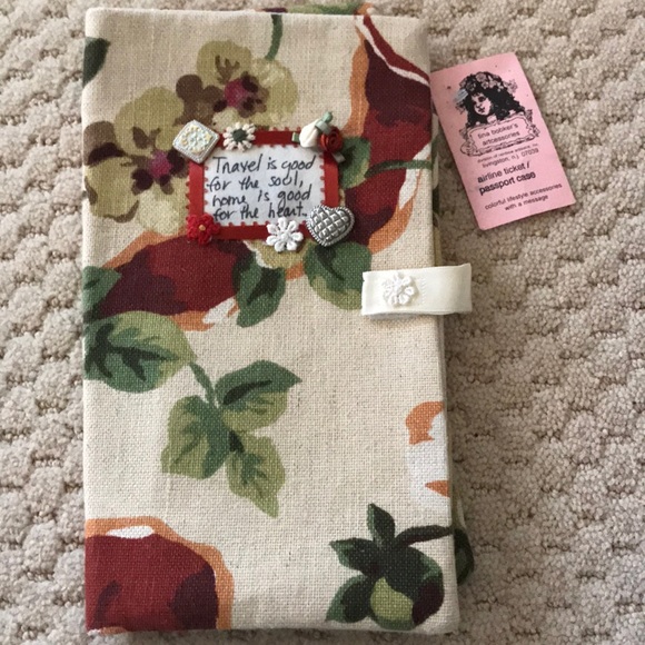 PASSPORT CASE - Picture 1 of 7